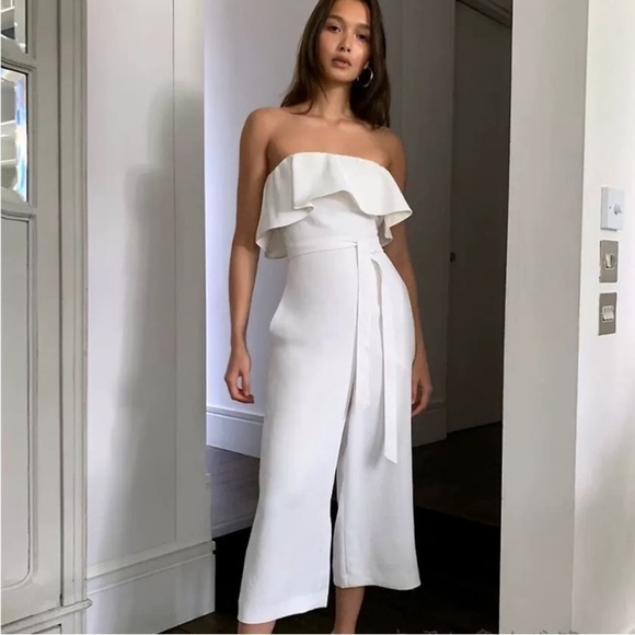 Aritzia Pants - 𝅺BABATON Aritzia flutter white jumpsuit